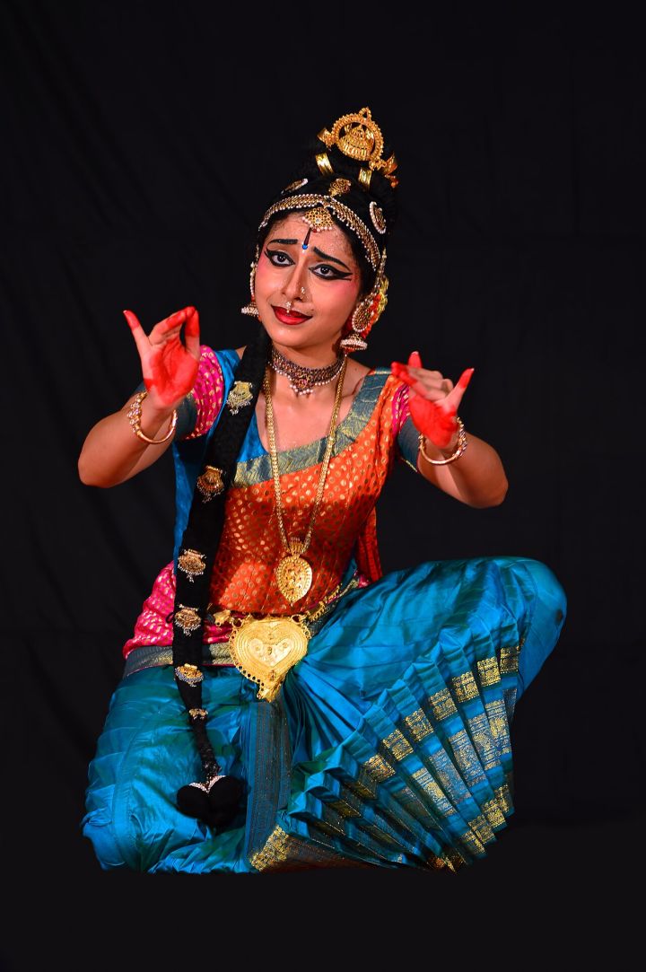 Prateeksha Srivastava Unveils New Single 'Sajna Ve'