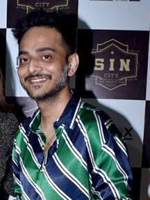 Music Composer Tanishk Bagchi Engaged to Payal Dangodra