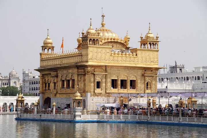 Akali Takht to Hear Representatives on New Sanctity of Holy Scripture Act