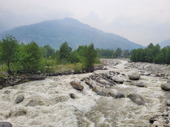 14-Year-Old UP Tourist Drowns in Manali, Body Found in Beas River