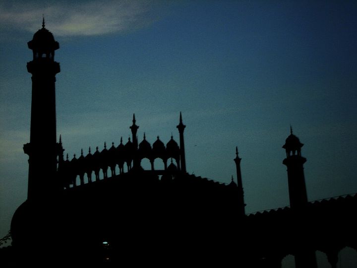 Delhi Faces 5-6 More Days of Intense Heat Before Monsoon Arrival