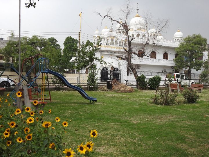 Nihang Sikh Groups Clash at Mohali Gurdwara