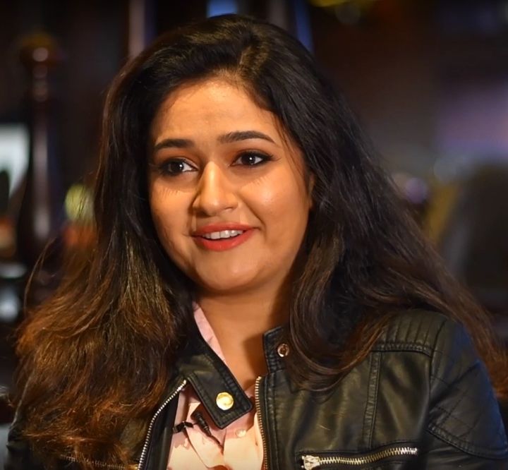 Poonam Bajwa Dazzles Fans with Radiant Makeup and Confident Style