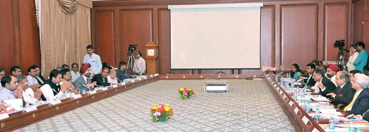 Maharashtra Cabinet Grants ₹98 Crore Equity to MRVC for Mumbai Rail Expansion