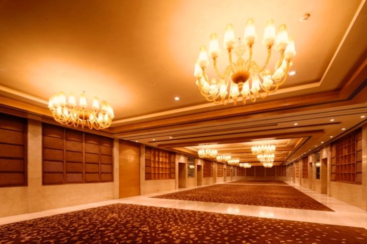 Delhi Banquet Hall Dispute Turns Violent
