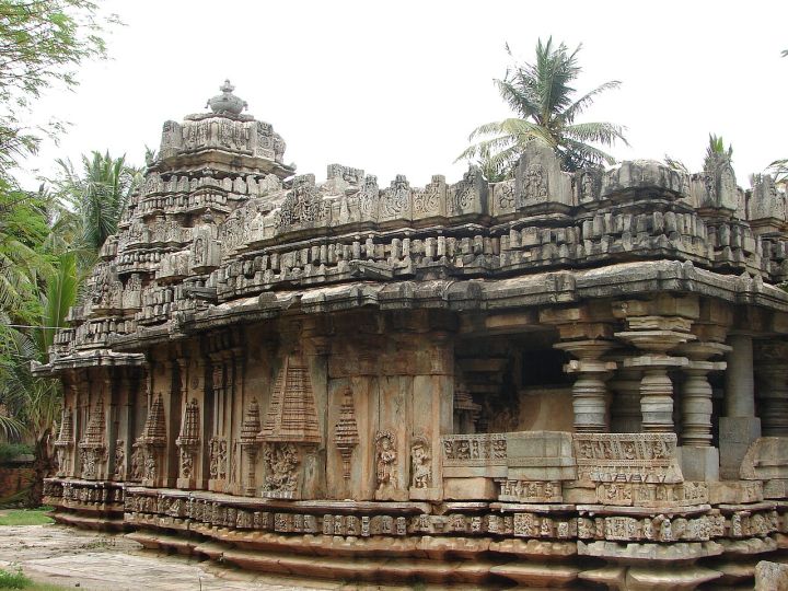 Karnataka Imposes CCTV and QR Code Mandate on Temple Donations