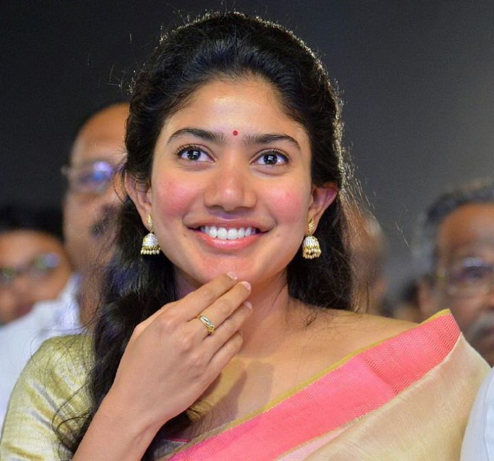 Sai Pallavi & Dhanush Seen Filming 'OM' in Kakinada