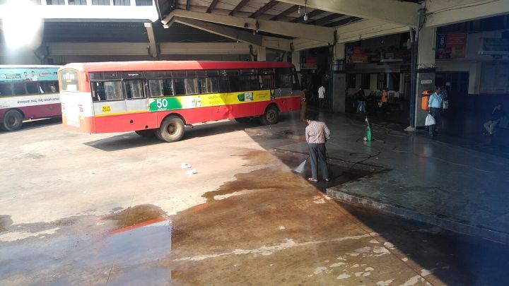 Karnataka Woman Fatally Hacked at Bus Stand by Rejected Love Interest