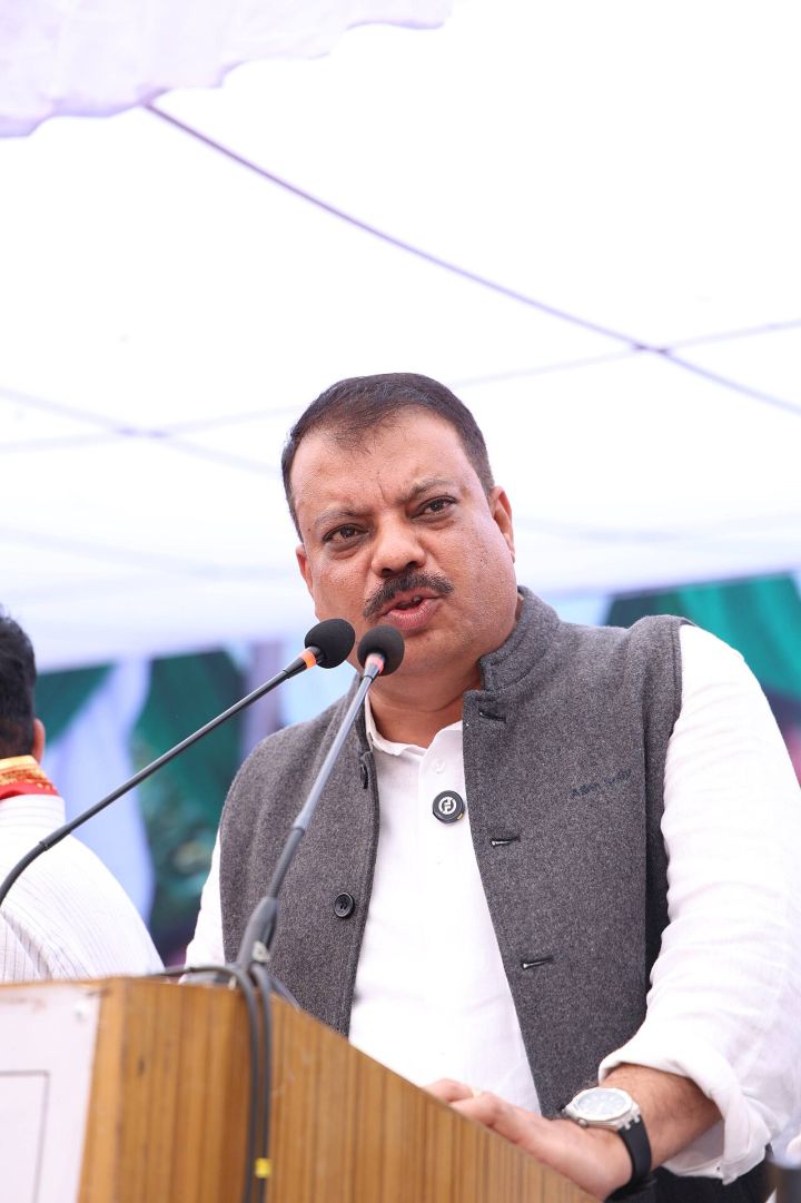 Congress Attacks BJP Over Infighting