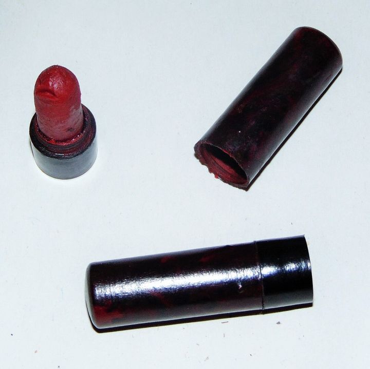 India Celebrates National Lipstick Day