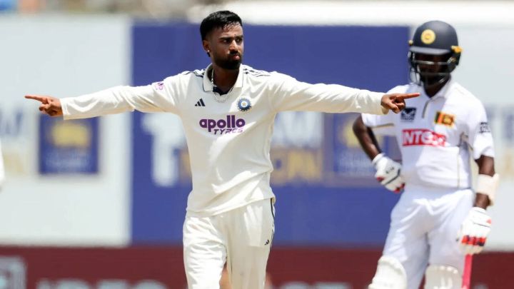 Pujara urges young spinner Manav Suthar to focus on Test cricket