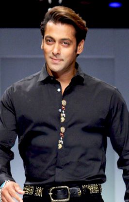 Salman Khan Visits Alvira Khan Agnihotri’s Home for Rakshabandhan