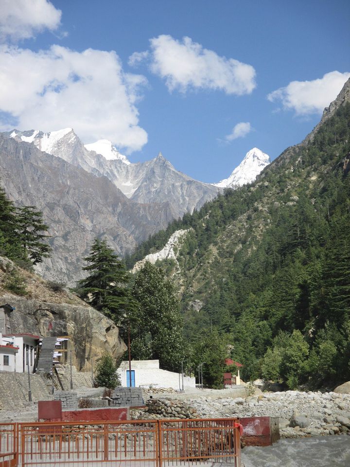 Uttarakhand’s Five Mountain Retreats: Forests, Treks and Culture Await