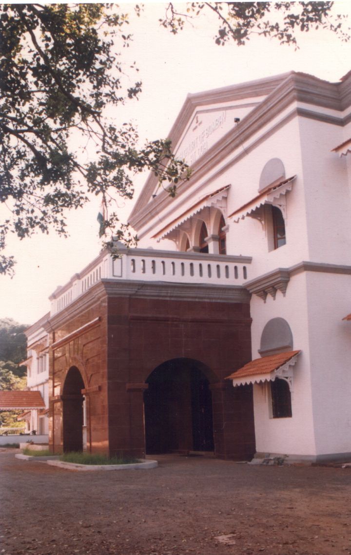 High Court Upholds Municipal Ordinance, Sets Election Deadline to Jan 2