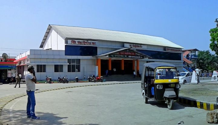Passenger Dies After Falling From Train at New Bongaigaon Junction