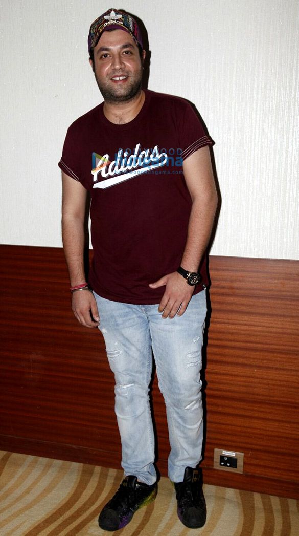 Varun Sharma Recounts Childhood Memory of 90s Friends, Says 'This Kid in Me is Missing'