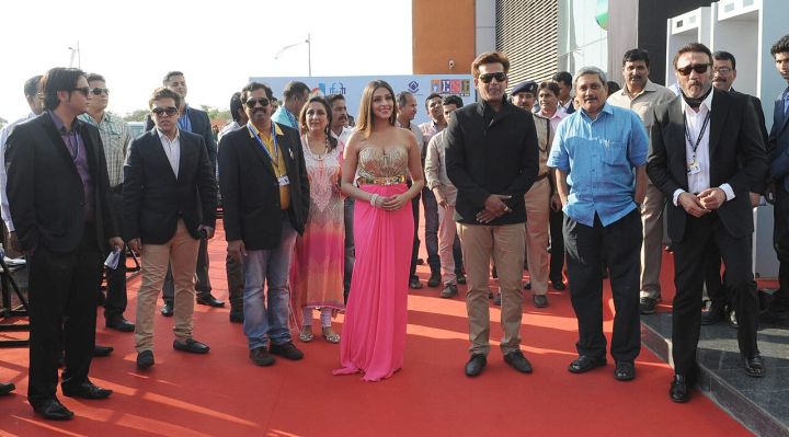Aarti's Mysterious Post Sparks Speculation Amid Divorce Dispute with Ravi Mohan