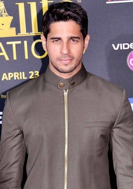 Sidharth Malhotra & Kiara Advani Ring in New Year Together in Dubai