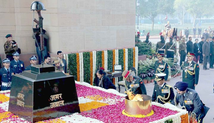 Bihar: EOU Raids Ex-DPO's Homes