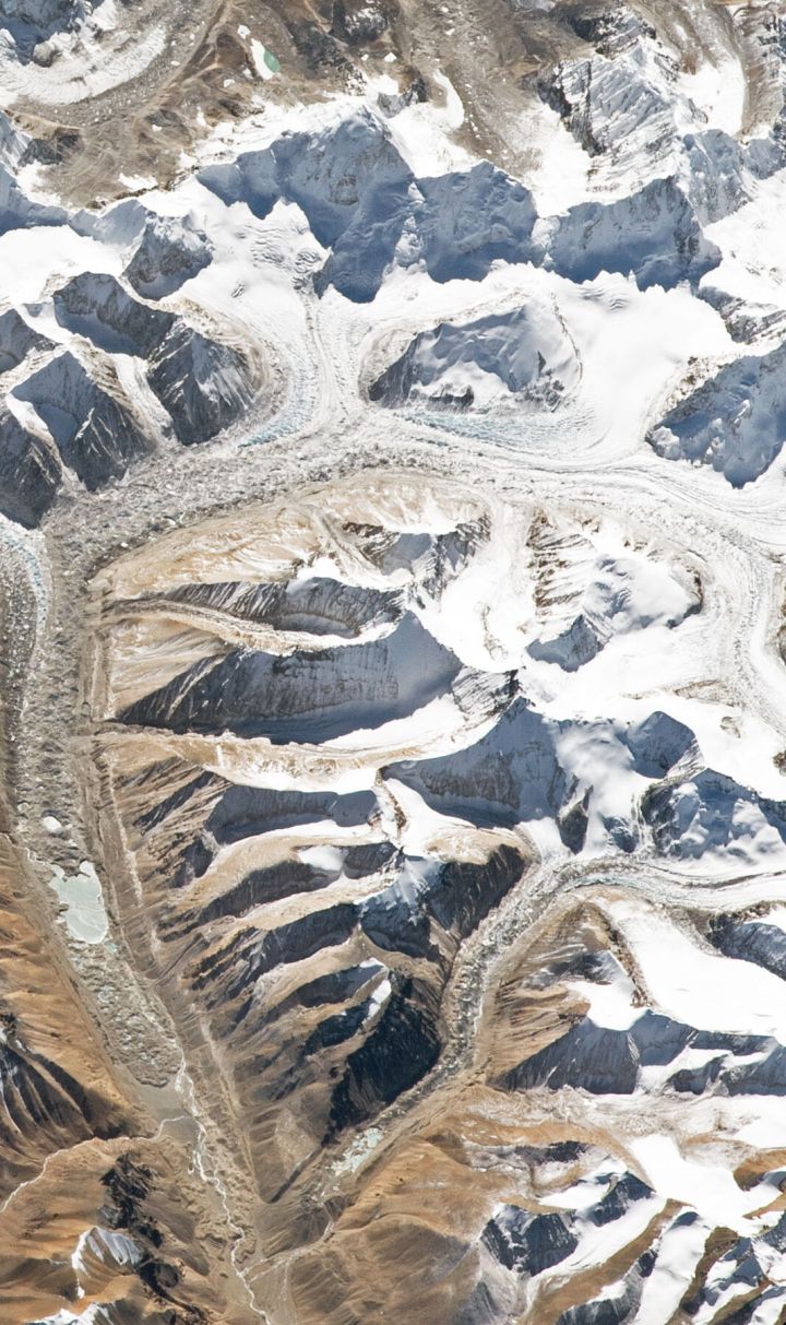 Khangri Glacier: Himalayan Melt Sparks Deluge Alarm
