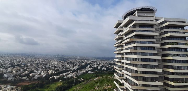 Bengaluru Faces $400 Billion Development Challenge, Says Deccan Herald