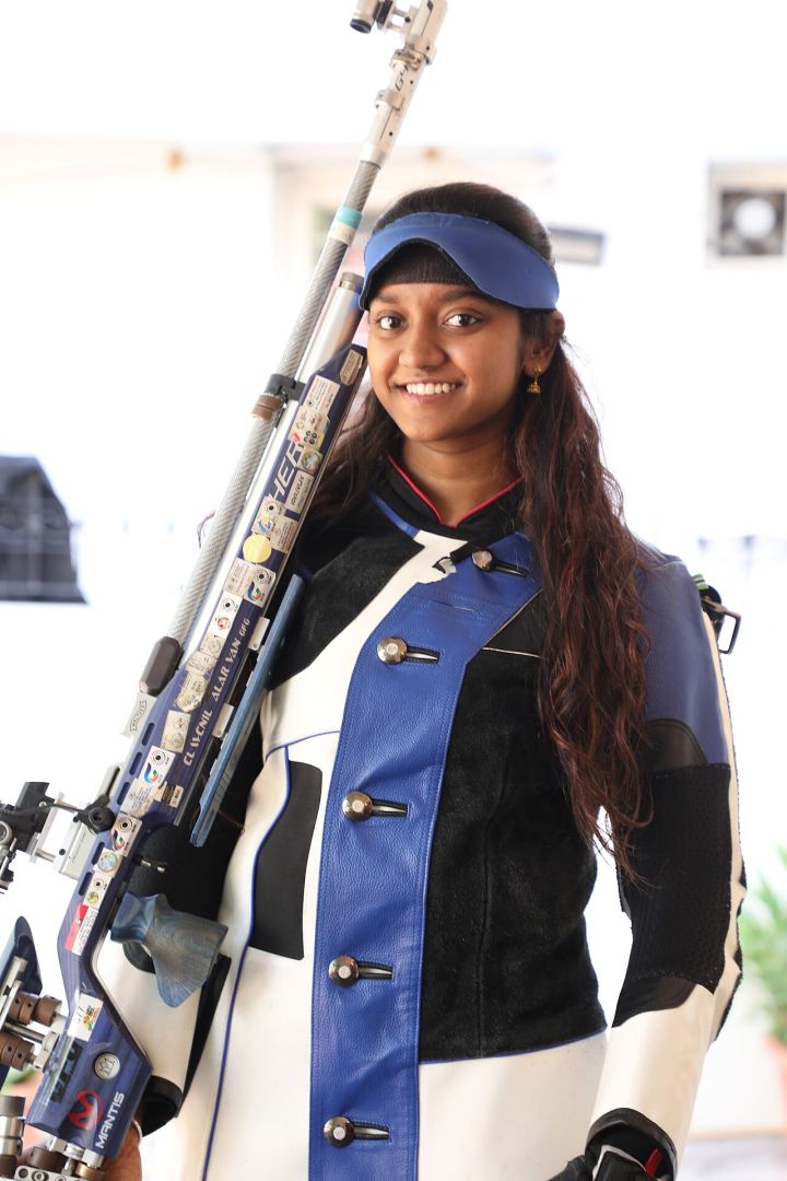 Kerala CM Satheesan Congratulates Shooter Vidharsha on Historic Asian Games Silver