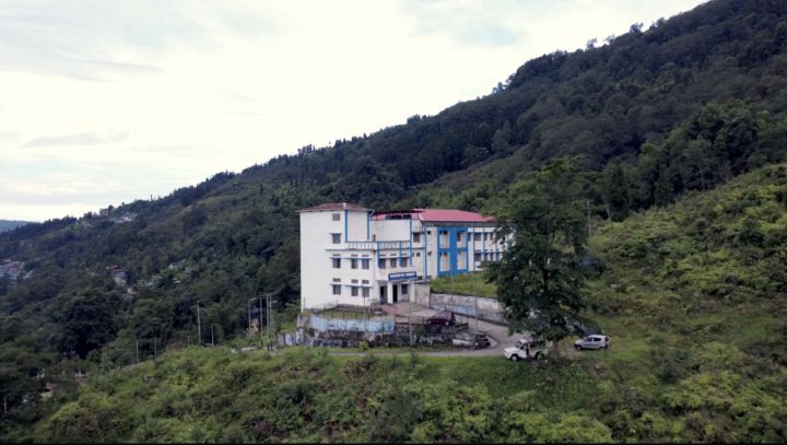 Heavy Snowfall Blankets Darjeeling Hills in West Bengal
