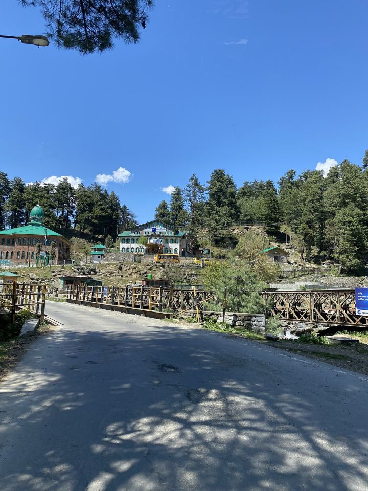 Four dead, one injured in deadly car crash on NH-305 near Ani, Kullu