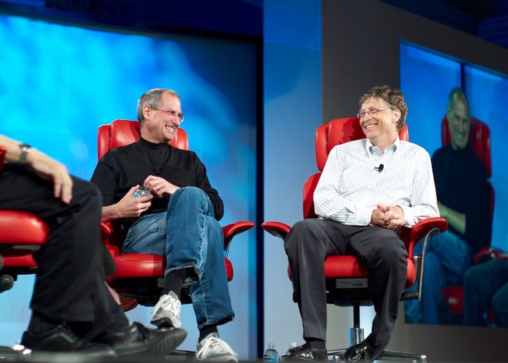 Bill Gates Urges AI Safeguards, Says Self‑Regulation Is Insufficient