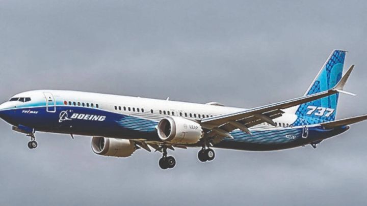 Boeing identifies possible 737 MAX autopilot shutdown glitch