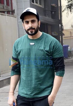 Sunny Singh Nijjar’s New Photo Set ‘005’ Uploaded on Bollywood Hungama