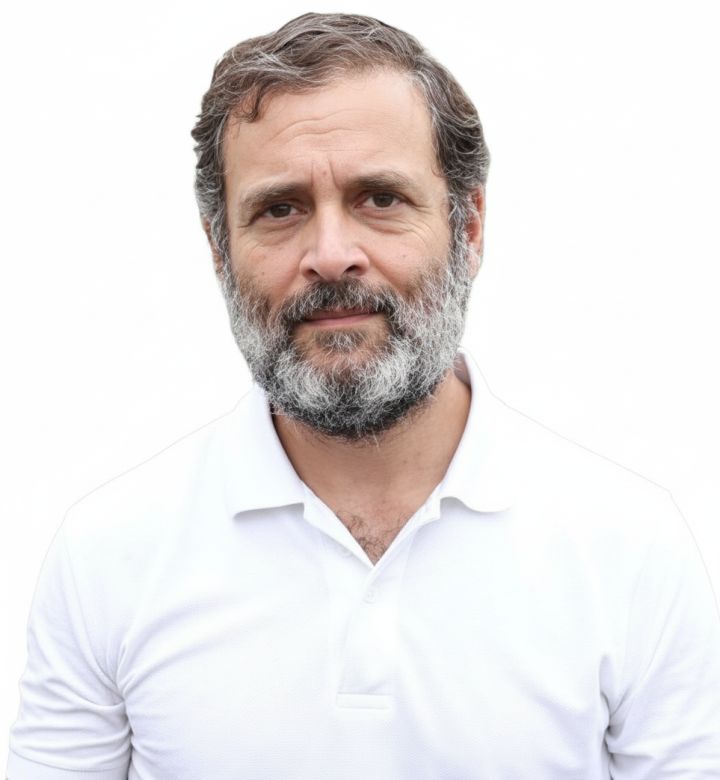 Rahul Gandhi reaches Indore for ‘Students’ Echo’ rally, pledges dialogue on education and jobs