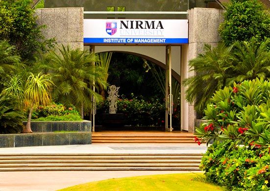 Professor at Nirma University Seizes Student’s Collar on Stage During Event