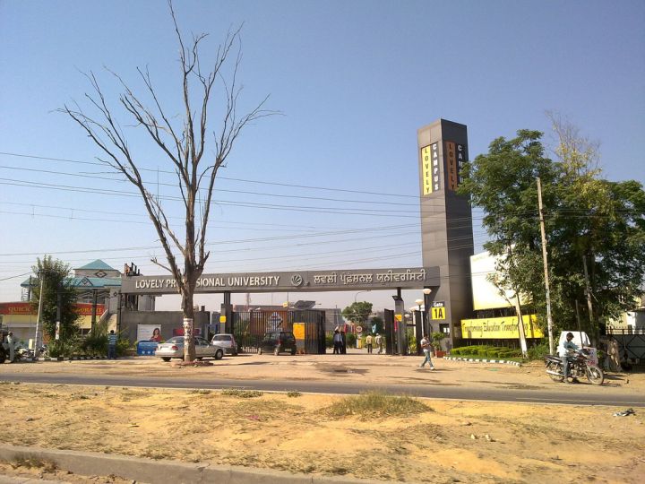 Students set fire and vandalize Jalandhar's LPU campus amid unrest
