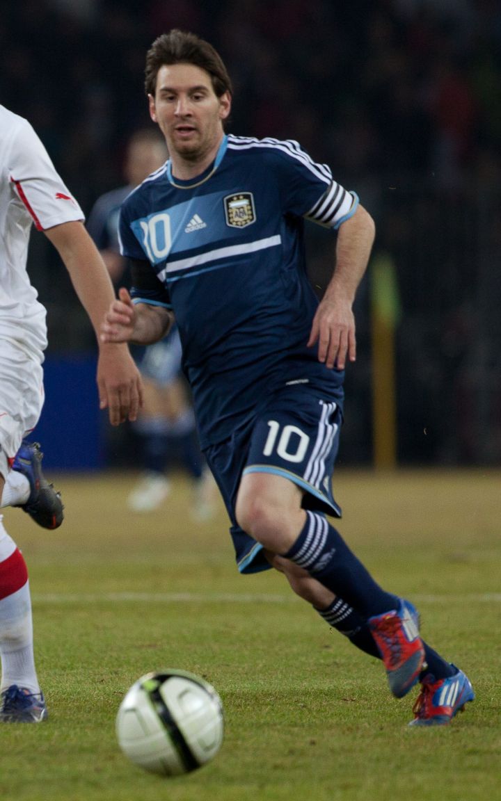 Lionel Messi Unveils Special No. 10 Jersey Ahead of Farewell Match