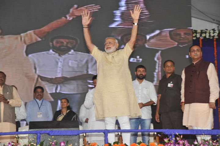 PM Modi inaugurates Rs 14,000‑crore projects in Gujarat, flags off two new trains