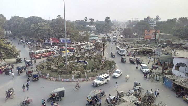 Muzaffarpur Police Nab Two in Fake Aadhaar‑Passport Scam, Seize UIDAI Equipment