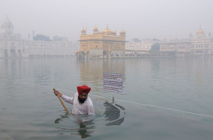 Woman Dies After Being Pushed by Snatchers in Amritsar