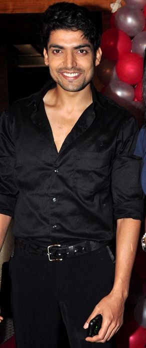 Gurmeet Choudhary & Isha Malviya Shine in New 'Tum Mere Ho' Title Track