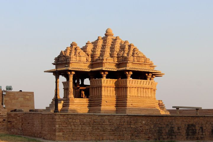 Truck Rams Queue Outside Gwalior Temple, Causing Chaos