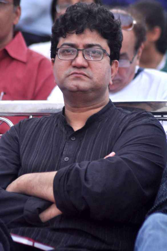 Prasoon Joshi Reveals Personal Experiences as the Core of His Songs