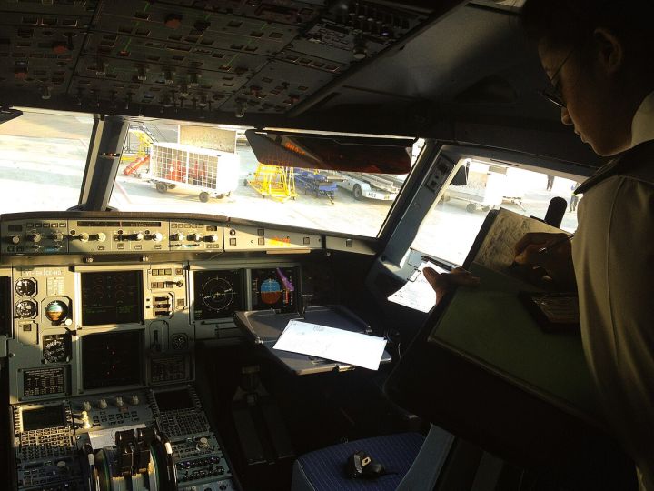 IndiGo Flight Diverted to Hyderabad After Smoke Detected Onboard