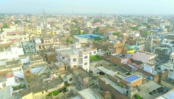 Bihar Clerk Suspended After Viral Bribe Video Shows Rs 10,000 Demand in Bettiah