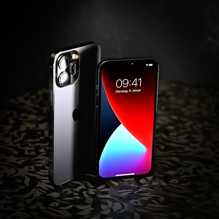 Apple Unveils iPhone 18 Pro: Review Highlights Major Camera Upgrade