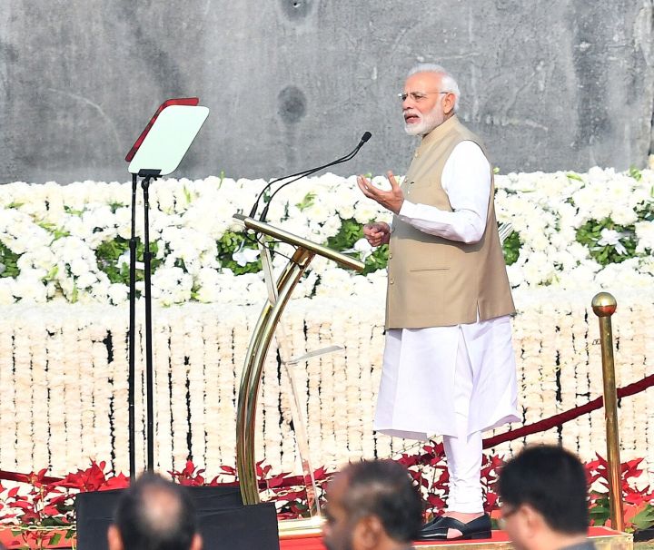 PM Narendra Modi honors police forces on Police Commemoration Day