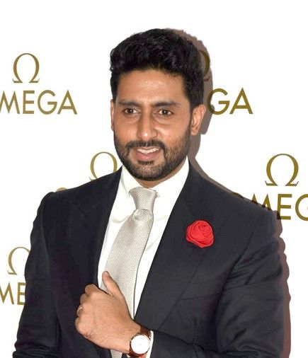 Abhishek Bachchan Expresses Interest in Kajra Re 2.0, Wants Amitabh and Aishwarya on Board