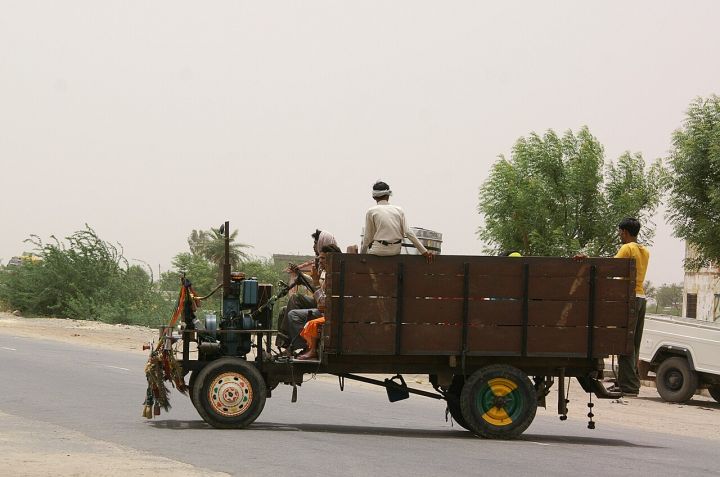 Three dead as truck hits bus carrying Maharashtra pilgrims in Jaipur