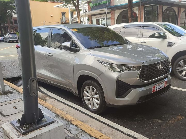 Toyota to unveil facelifted Innova Hycross soon, preview appears solid