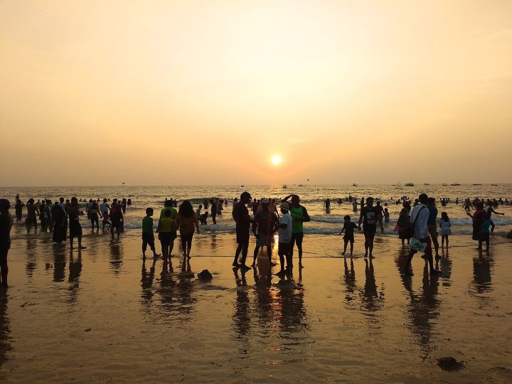 Calangute-Candolim Beach Shacks Experience Slow Start Amid Low Tourist Footfall