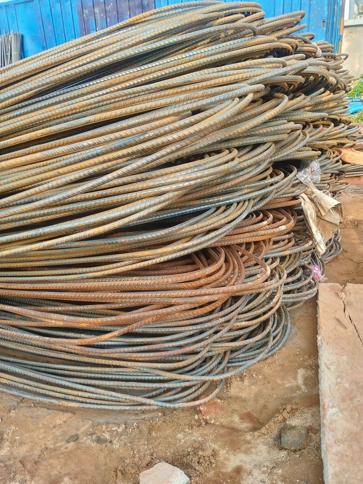 37-year-old man fatally attacked with iron rods
